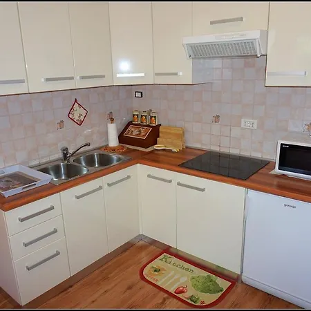 Lejlighed Druzinski Apartmaji Orlando Za Popoln Oddih V Izoli - Orlando Family Retreat In